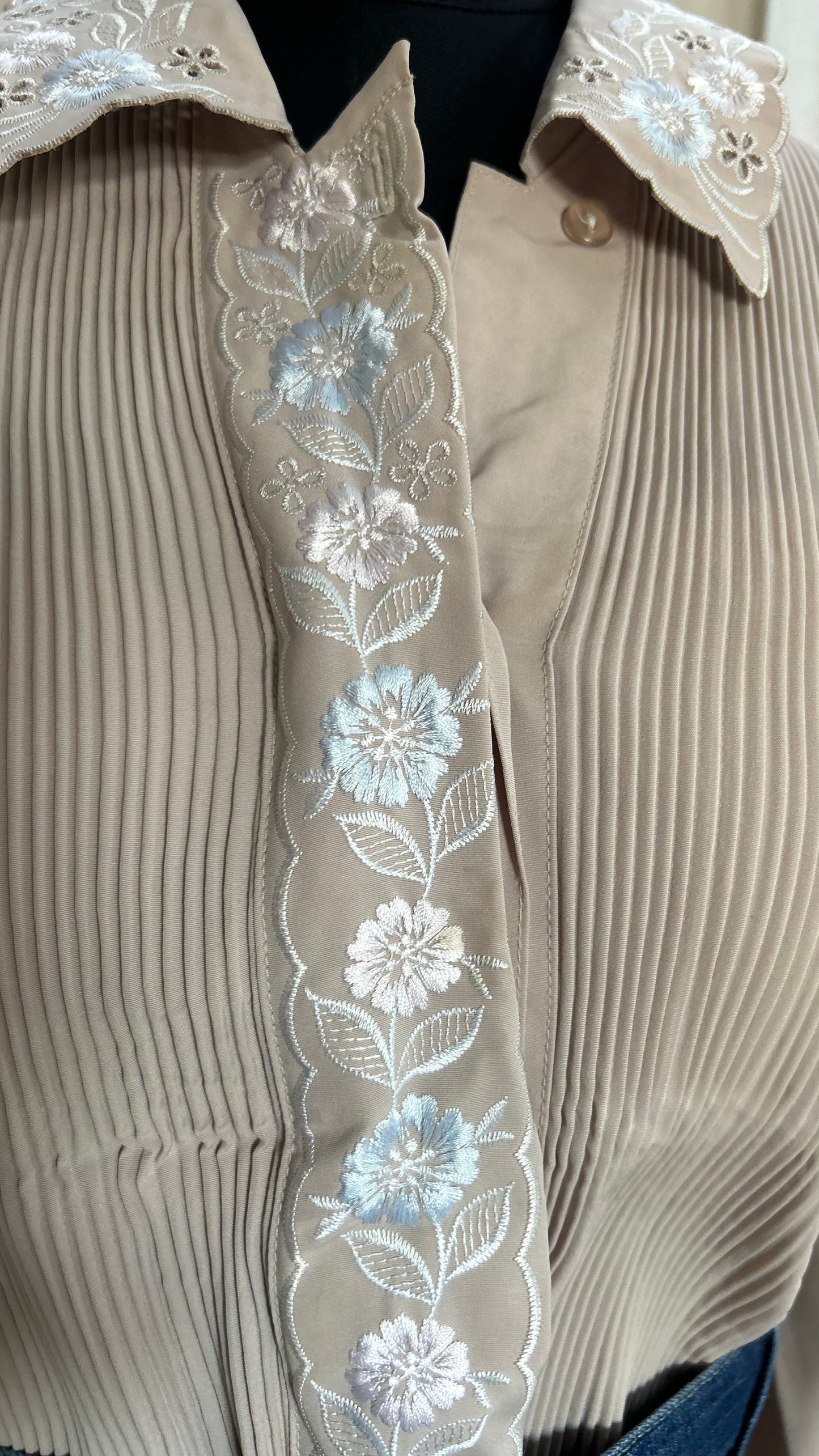 Embroidery shirt