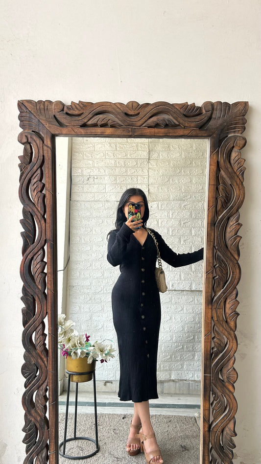 Black beauty 36-38 bust/l:43 thrifted